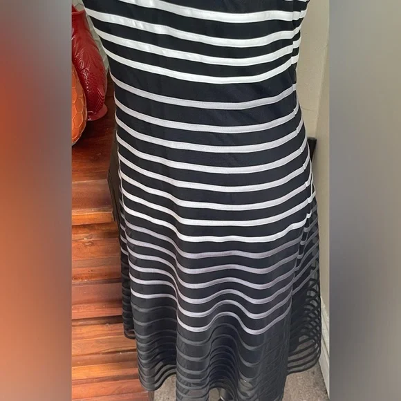 EUC WHBM Black Mesh Dress with White to Gray Ombré Stripes - Picture 3 of 8